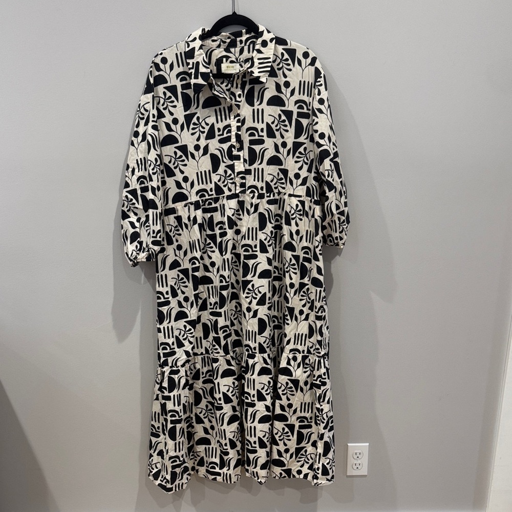 Anthropologie Black and White Graphic Long Sleeve Dress